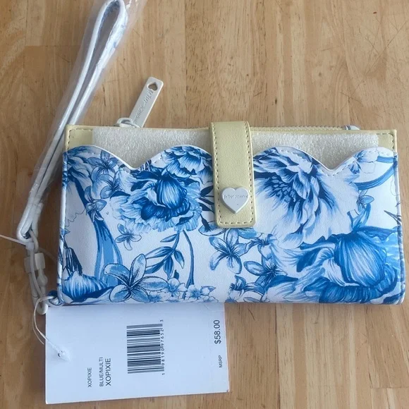 Betsey Johnson Blue white yellow Floral Wallet wristlet phone holder NWT. - Picture 3 of 13